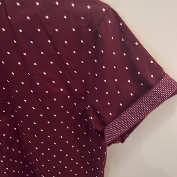 Great detail! Great style! Short sleeve! - Picture 3 of 3